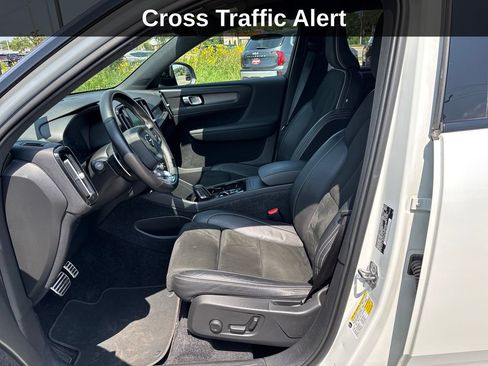 Used 2020 Volvo XC40 T5 R-Design AWD/4WD image 18