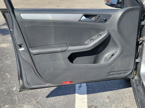 Used 2018 Volkswagen Jetta S image 15