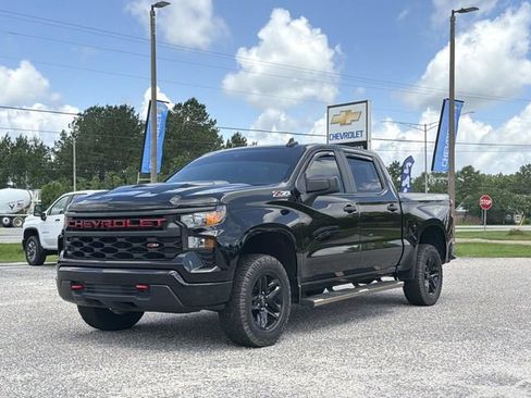 Used 2023 Chevrolet Silverado 1500 Custom Trail Boss AWD/4WD image 12