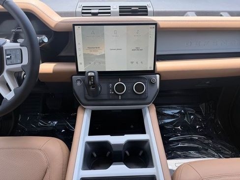 New 2026 Land Rover Defender 110 X-Dynamic SE AWD/4WD image 15