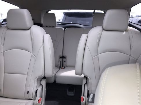 Used 2023 Buick Enclave Essence w/ Experience Buick Package image 22