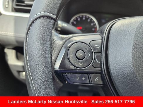 Used 2021 Toyota RAV4 LE FWD image 24