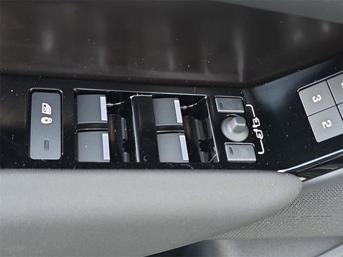 New 2026 Land Rover Range Rover Velar Dynamic SE image 29