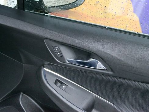 Used 2017 Chevrolet Cruze LT FWD image 10