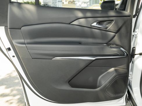 New 2026 Chevrolet Traverse LT w/ Driver Confidence Package image 16