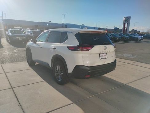 Used 2021 Nissan Rogue S image 7