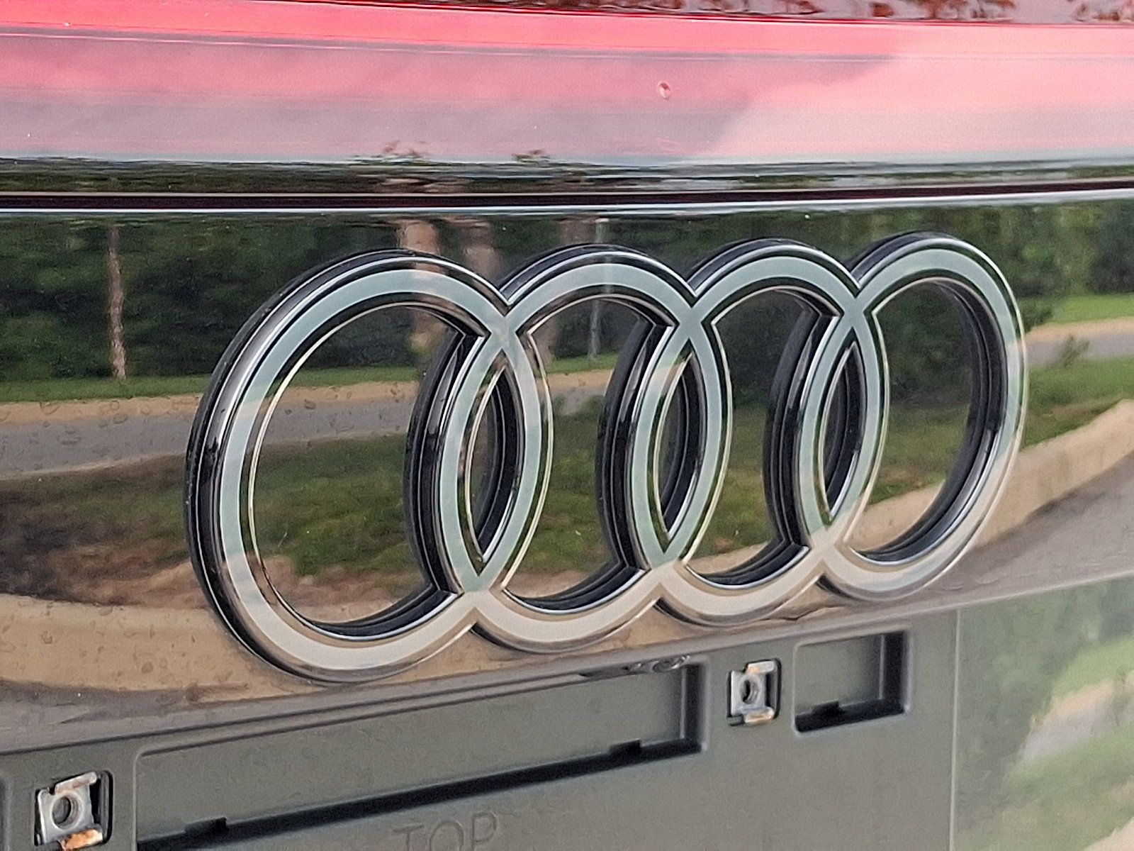 Used 2024 Audi Q8 Premium Plus AWD/4WD image 31
