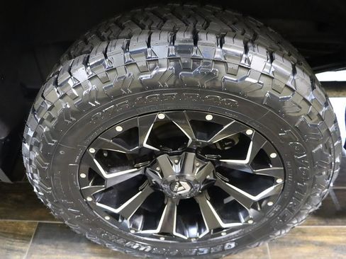Used 2020 Chevrolet Silverado 1500 RST AWD/4WD image 35