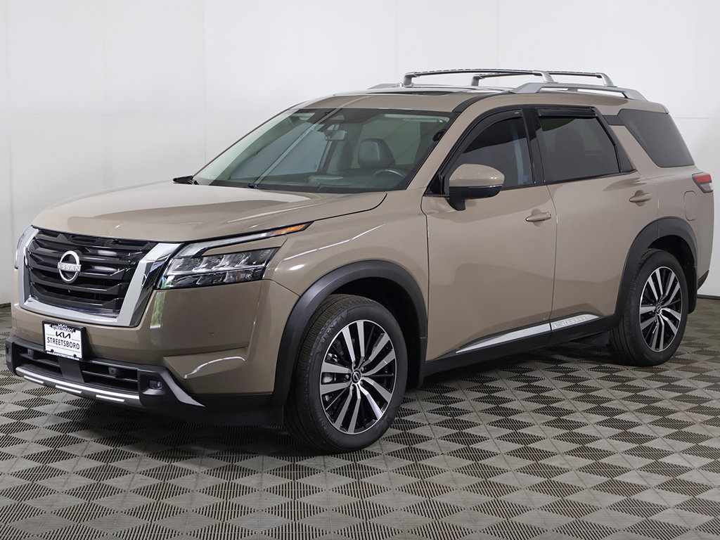 Used 2023 Nissan Pathfinder Platinum w/ Cargo Package AWD/4WD image 14