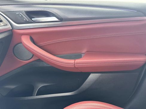 Certified 2025 BMW X4 xDrive30i w/ Premium Package image 22