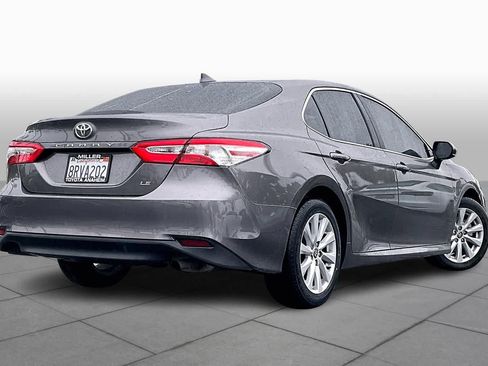 Used 2020 Toyota Camry LE FWD image 12