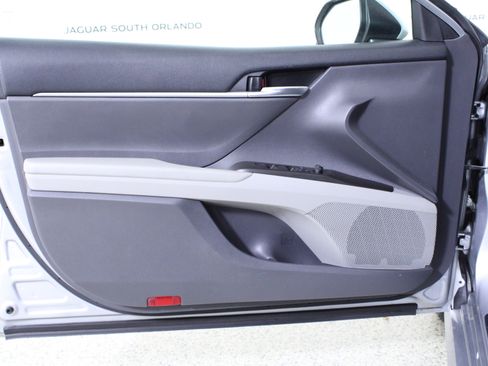 Used 2022 Toyota Camry LE image 16