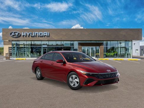 New 2026 Hyundai Elantra SE FWD image 2