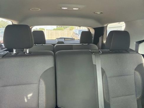 Used 2019 Chevrolet Traverse LT w/ LPO, Cargo Package FWD image 12