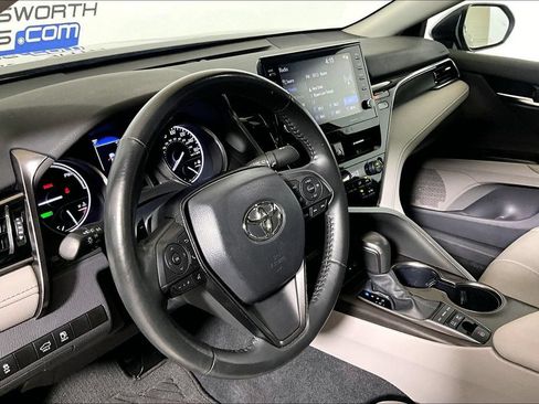 Used 2024 Toyota Camry SE w/ Audio Upgrade Package FWD image 10
