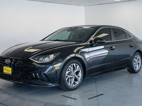 Used 2023 Hyundai Sonata SEL FWD image 3