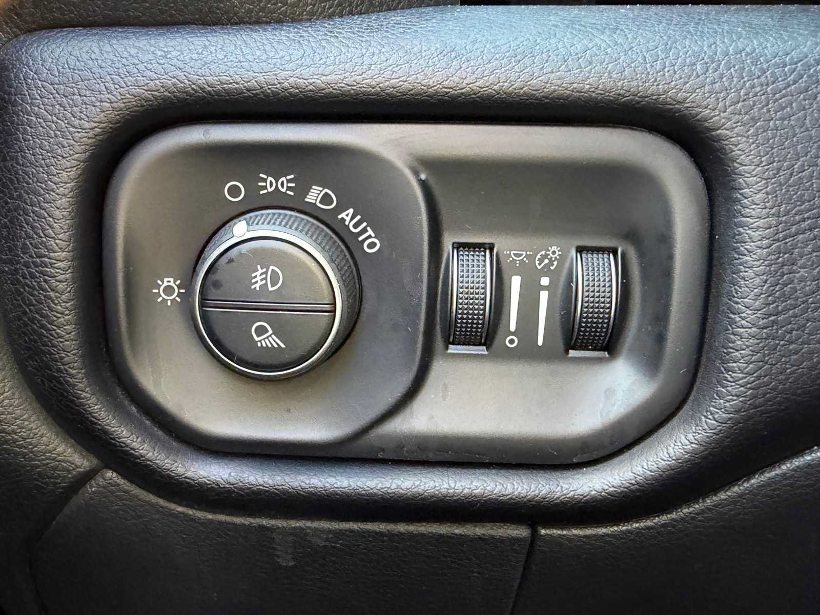 Used 2021 RAM 2500 Laramie AWD/4WD image 15