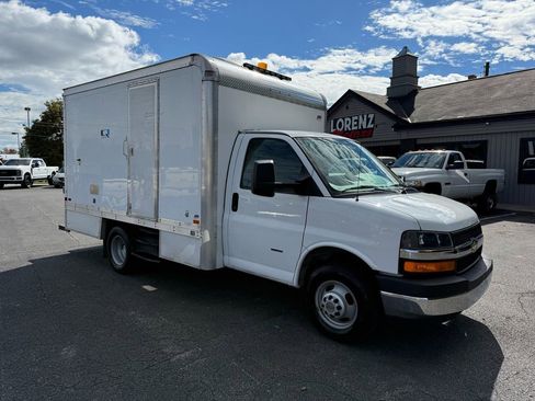 Used 2010 Chevrolet Express 3500 w/ Ambulance Package image 7