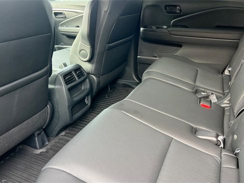 Used 2023 Honda Passport EX-L image 13