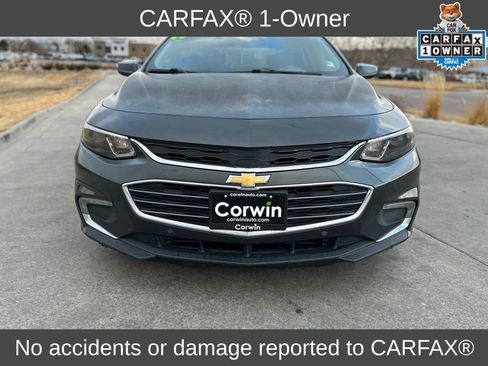 Used 2017 Chevrolet Malibu Premier w/ Premier Sun and Wheel Package image 2