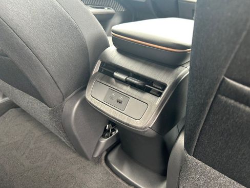 Used 2024 Nissan Ariya FWD image 45