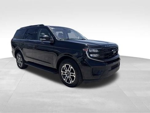 Used 2025 Ford Expedition Active AWD/4WD image 8