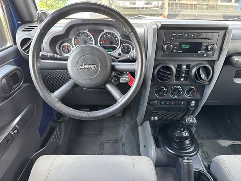 Used 2010 Jeep Wrangler Unlimited Rubicon w/ Trailer Tow Group AWD/4WD image 23