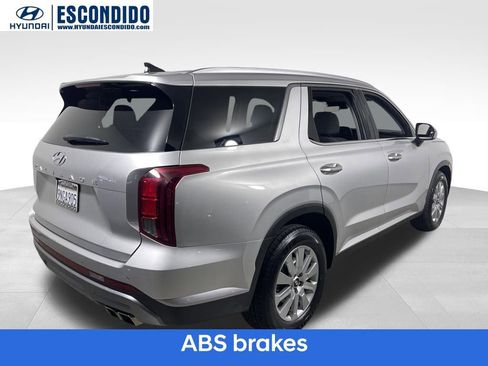 Certified 2025 Hyundai Palisade SEL image 6
