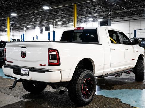 Used 2019 RAM 2500 Laramie w/ Night Edition AWD/4WD image 7