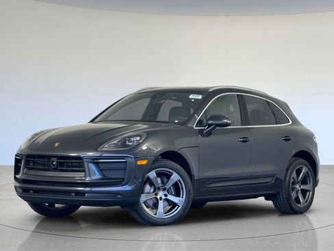 New 2026 Porsche Macan image 1