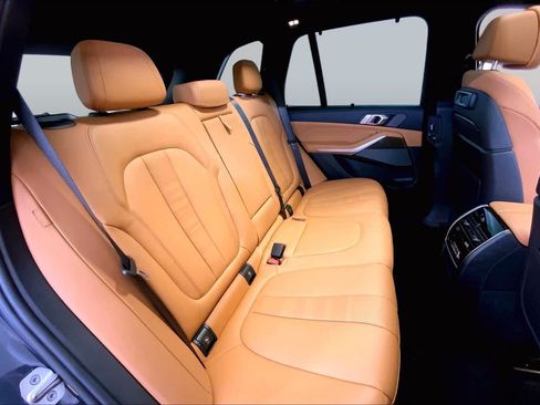 Used 2022 BMW X5 M50i w/ Executive Package AWD/4WD image 19
