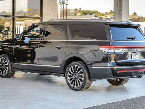 Used 2022 Lincoln Navigator L Black Label image 7