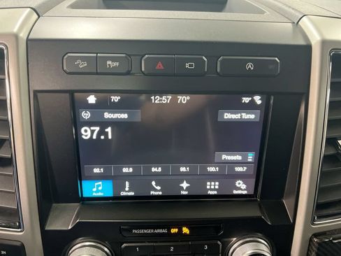 Used 2018 Ford F150 Lariat w/ Equipment Group 502A Luxury AWD/4WD image 14