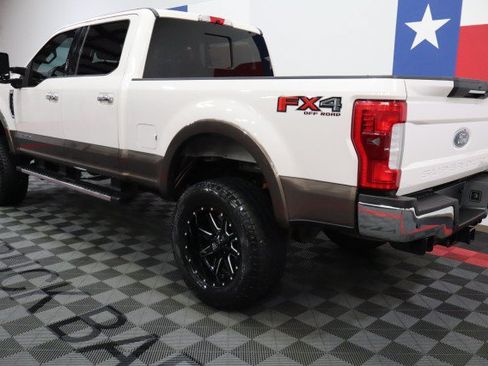 Used 2017 Ford F350 4x4 Crew Cab Super Duty image 11