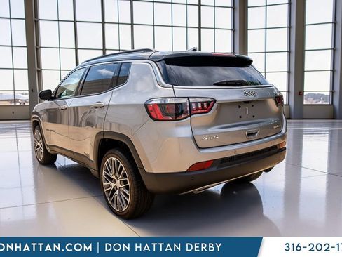Used 2023 Jeep Compass Limited w/ Elite Group AWD/4WD image 32