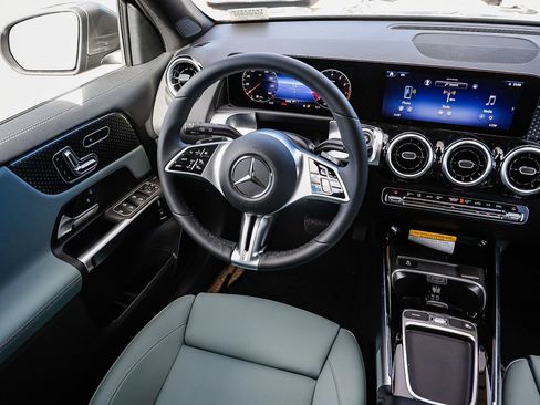 New 2026 Mercedes-Benz GLB 250 image 14
