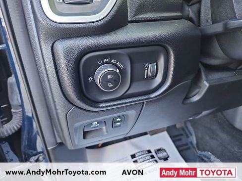 Used 2022 RAM 1500 Big Horn AWD/4WD image 14