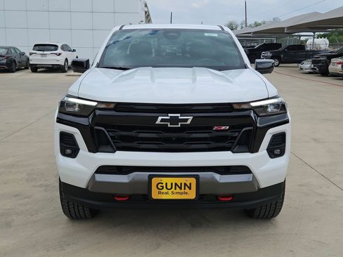 Certified 2025 Chevrolet Colorado Z71 w/ Technology Package AWD/4WD image 8