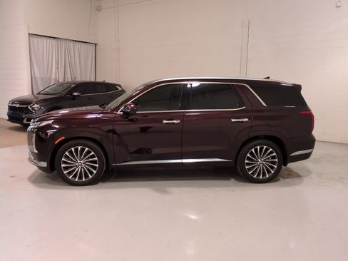 Used 2023 Hyundai Palisade Calligraphy image 6