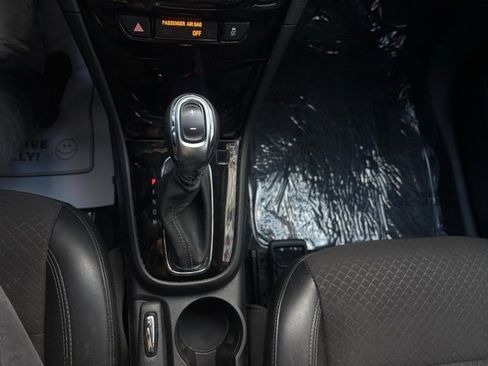 Used 2020 Buick Encore Preferred image 21