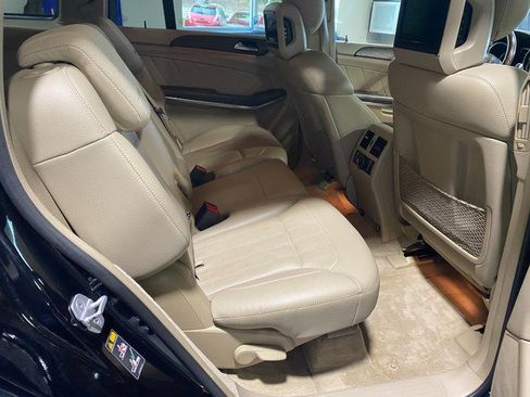 Used 2014 Mercedes-Benz GL 450 4MATIC image 19