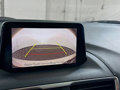 Used 2017 MAZDA MAZDA3 Sport image 23