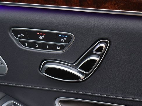 Used 2019 Mercedes-Benz S 560 Sedan image 54