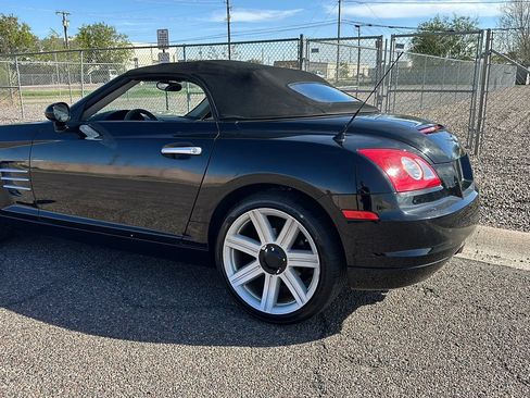 Used 2005 Chrysler Crossfire Limited image 29
