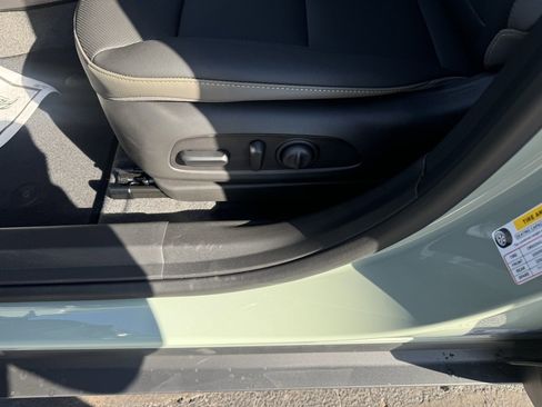 New 2026 Chevrolet Trax ACTIV w/ Sunroof Package image 15