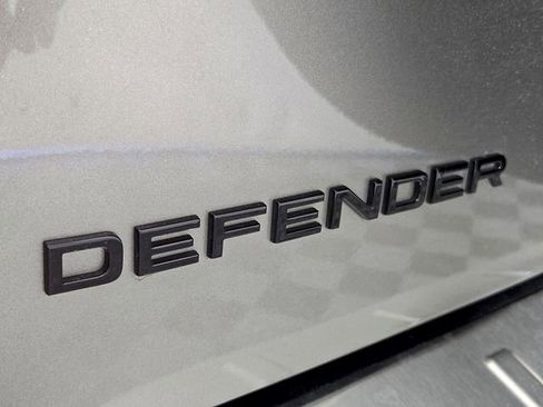 Used 2025 Land Rover Defender 110 X AWD/4WD image 30