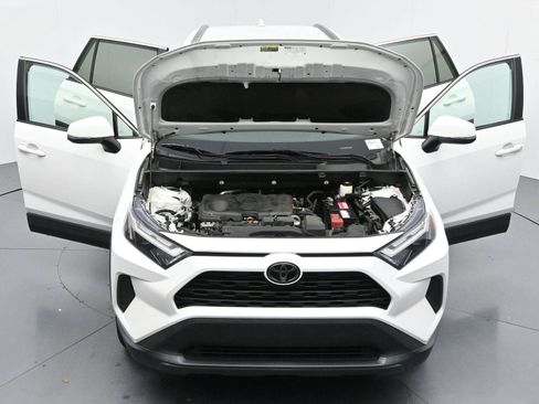 Used 2022 Toyota RAV4 XLE AWD/4WD image 41