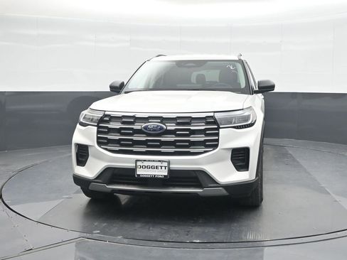 New 2025 Ford Explorer Active image 5