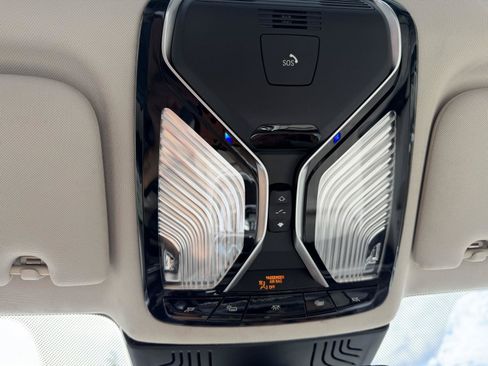 Used 2018 BMW 740i RWD image 15