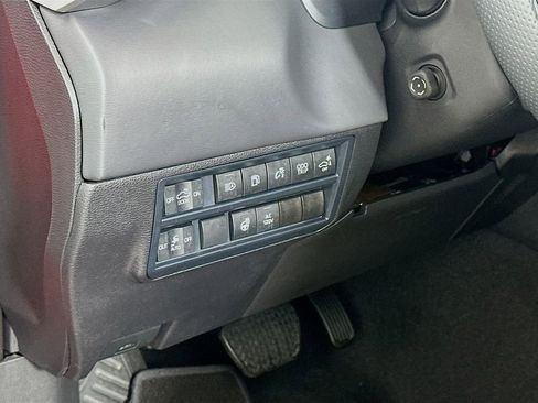 Used 2025 Toyota Tundra Platinum image 10